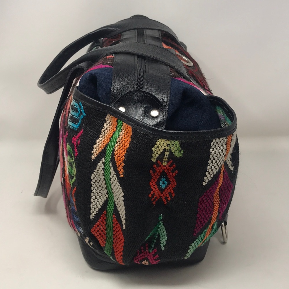 Embroidered Purse - Picture 2 of 11